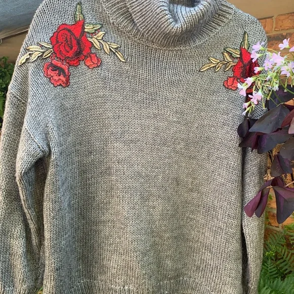 Dotti winter sweater floral embroidered crop jumper - Picture 6 of 8